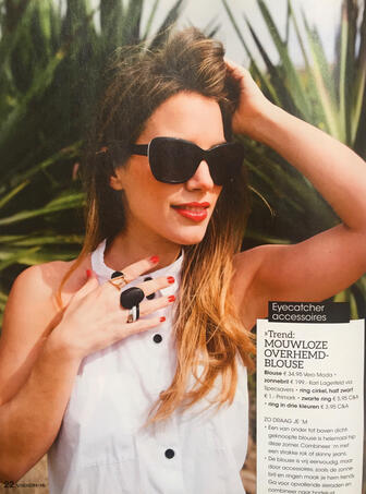 V R I E N D I N magazine // Photography Natasja Noordervliet Styling: Jasmijn Braber Hair & Make-up: Sonya Langedijk