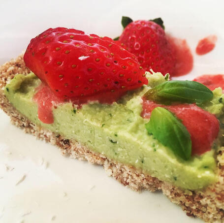 B A S I L S T R A W B E R R Y pie