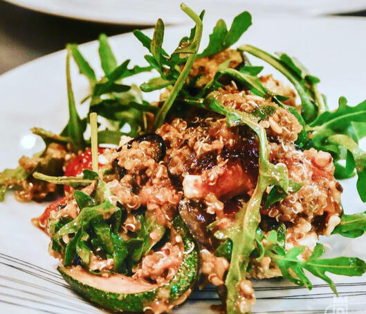 Q U I N O A salad