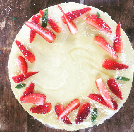 M A N G O 'C H E E S E' C A K E